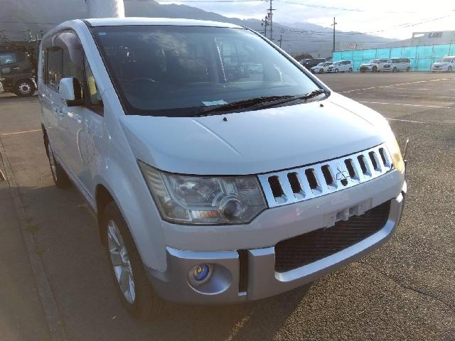 三菱 デリカ　Ｄ：５ ２．４ Ｇ ナビパッケージ ４ＷＤ H19年 (四国) 99