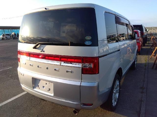 三菱 デリカ　Ｄ：５ ２．４ Ｇ ナビパッケージ ４ＷＤ H19年 (四国) 99