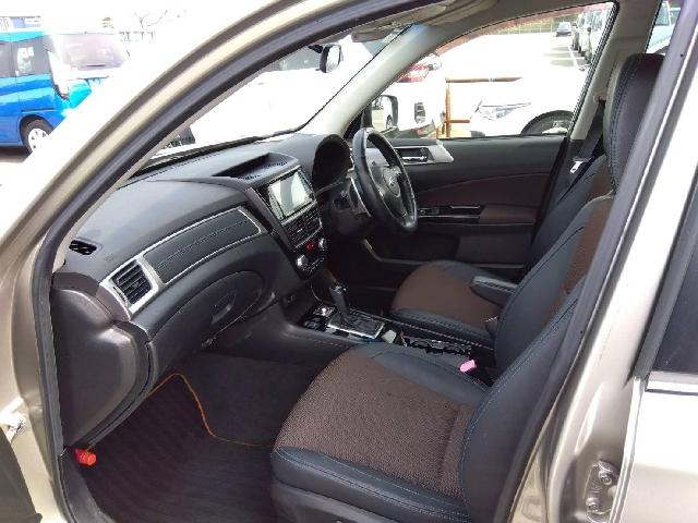 スバル エクシーガ　クロスオーバー７ ２．５ Ｉ アイサイト ４ＷＤ H28年 (四国) 99