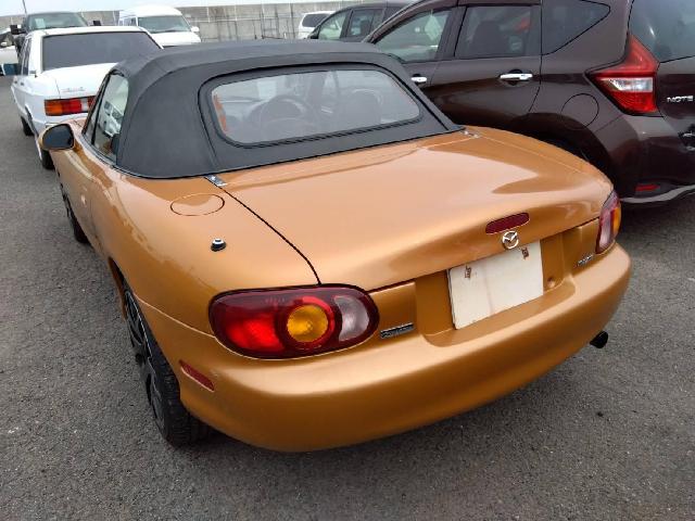 マツダ ロードスター １．６ スペシャルパッケージ H10年 (四国) 99