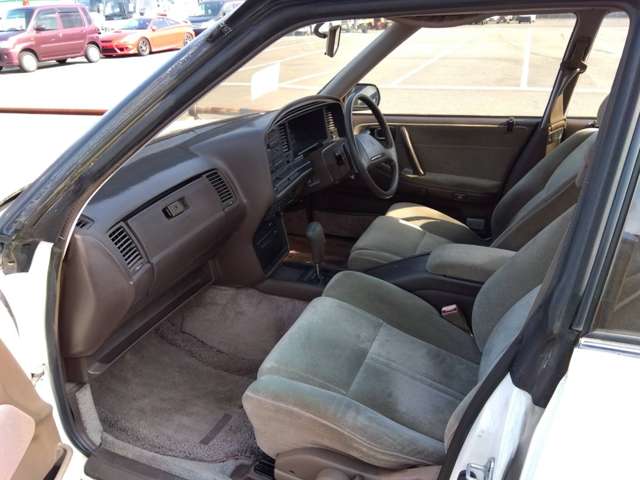 トヨタ クラウン ２．５ ロイヤルサルーン H2年 (四国) 99