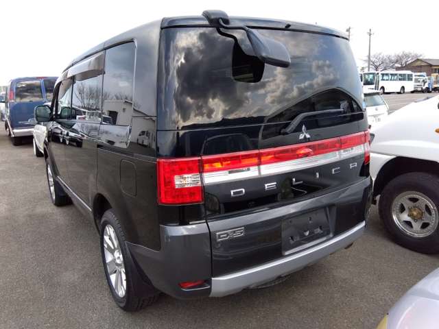 三菱 デリカ　Ｄ：５ ２．４ Ｇ パワーパッケージ ４ＷＤ H20年 (四国) 99