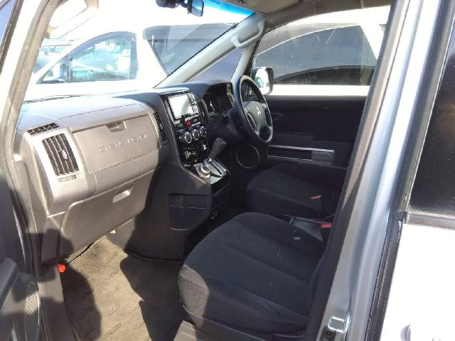 三菱 デリカ　Ｄ：５ ２．４ Ｍ ４ＷＤ H30年 (四国) 99
