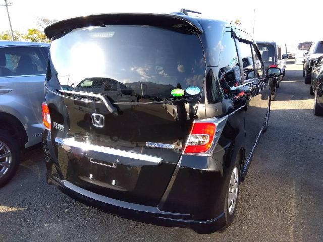 ホンダ フリードスパイク　ハイブリッド １．５ ジャストセレクション H27年 (四国) 99