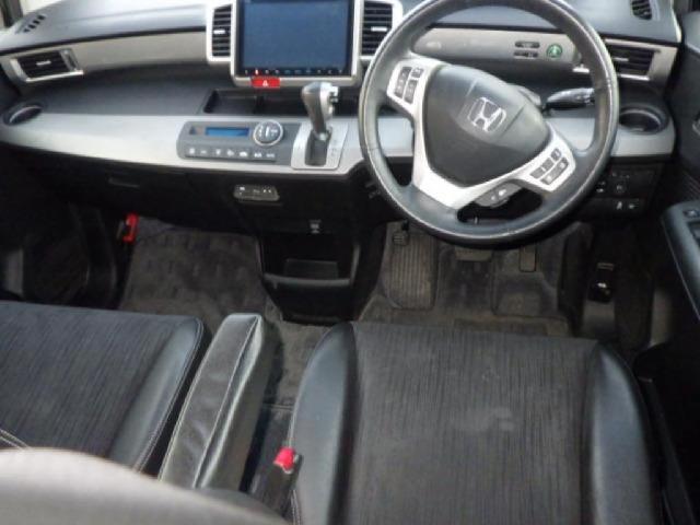 ホンダ フリードスパイク　ハイブリッド １．５ ジャストセレクション H27年 (四国) 99