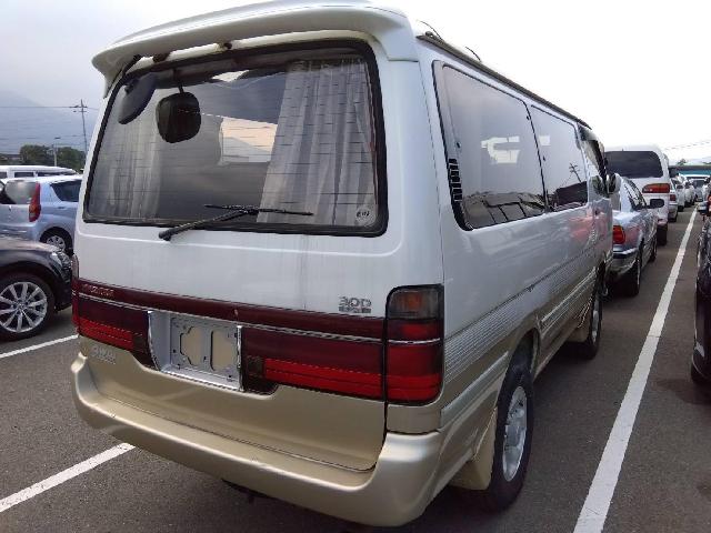 トヨタ ハイエースバン ３．０ スーパーカスタムリミテッド ミドルルーフ ディーゼルターボ ４ＷＤ H6年 (四国) 99