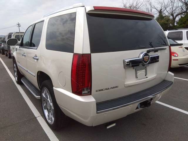 キャデラック エスカレード ＡＷＤ ４ＷＤ H22年 (四国) 99