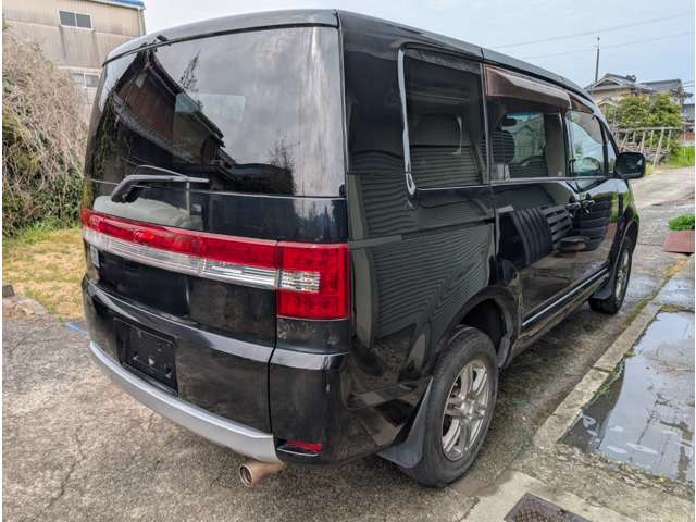 三菱 デリカ　Ｄ：５ ２．４ Ｇ パワーパッケージ ４ＷＤ H22年 (四国) 99