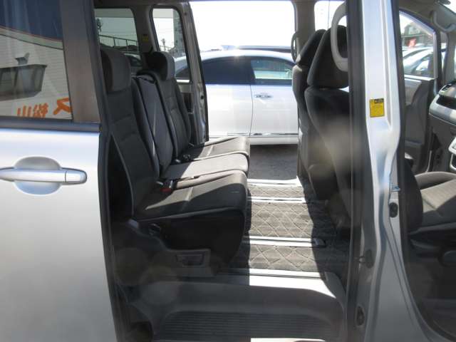 トヨタ ヴォクシー ２．０ ＺＳ ４ＷＤ H19年 (四国) 99