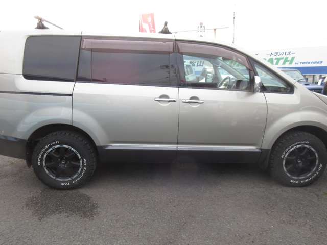 三菱 デリカ　Ｄ：５ ２．４ Ｇ ４ＷＤ H19年 (四国) 99