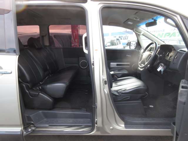 三菱 デリカ　Ｄ：５ ２．４ Ｇ ４ＷＤ H19年 (四国) 99