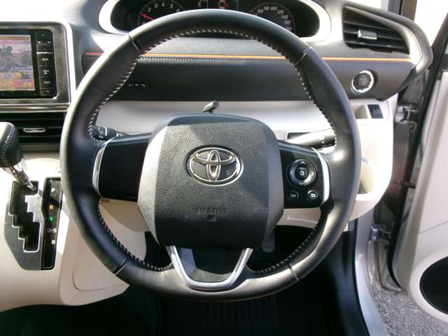 トヨタ シエンタ １．５ Ｇ ウェルキャブ 助手席回転チルトシート車 Ｂタイプ ４ＷＤ H28年 (東北) 99