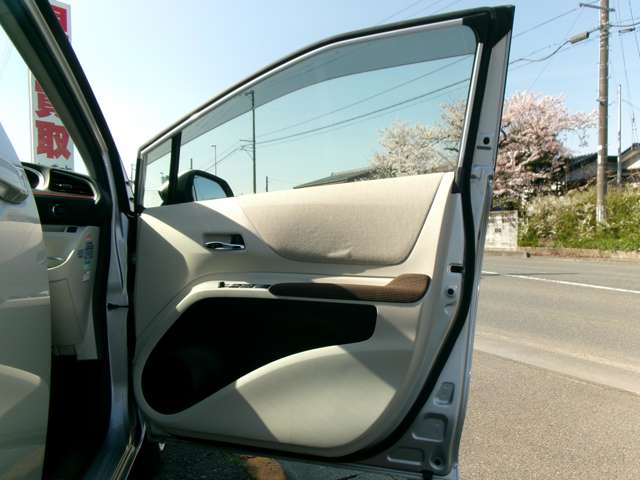 トヨタ シエンタ １．５ Ｇ ウェルキャブ 助手席回転チルトシート車 Ｂタイプ ４ＷＤ H28年 (東北) 99