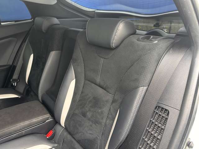 トヨタ プリウスＰＨＶ １．８ Ｓ ナビパッケージ ＧＲ スポーツ H30年 (関東) 99