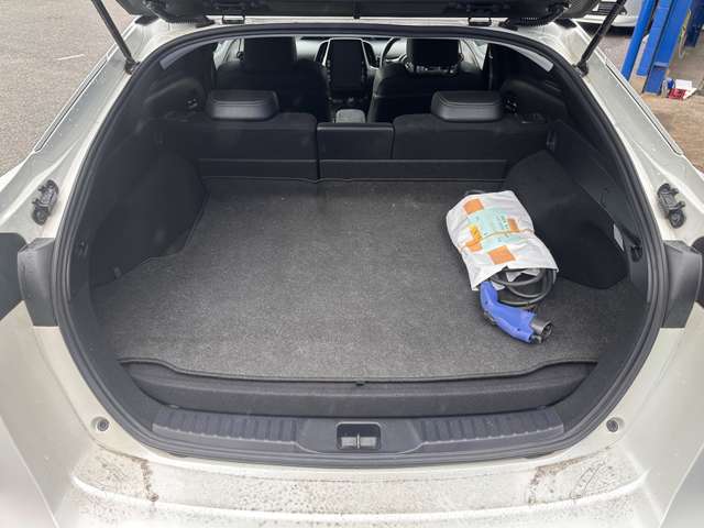 トヨタ プリウスＰＨＶ １．８ Ｓ ナビパッケージ ＧＲ スポーツ H30年 (関東) 99
