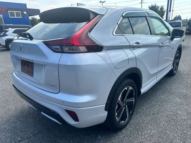 三菱 エクリプス　クロス　ＰＨＥＶ ＰＨＥＶ ２．４ Ｐ ４ＷＤ R4年 (関東) 99