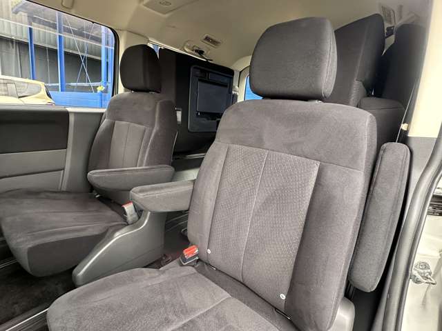 三菱 デリカ　Ｄ：５ ２．２ Ｄ パワーパッケージ ディーゼルターボ ４ＷＤ H28年 (関東) 99