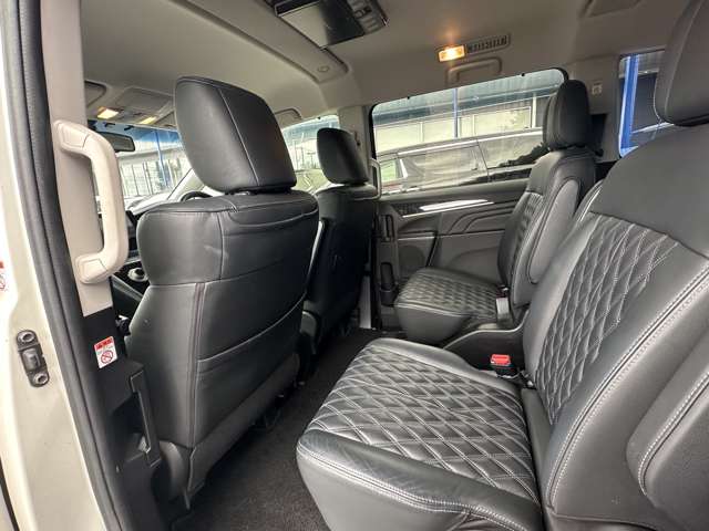 三菱 デリカ　Ｄ：５ アーバンギア ２．２ Ｐ エディション ディーゼルターボ ４ＷＤ R2年 (関東) 99