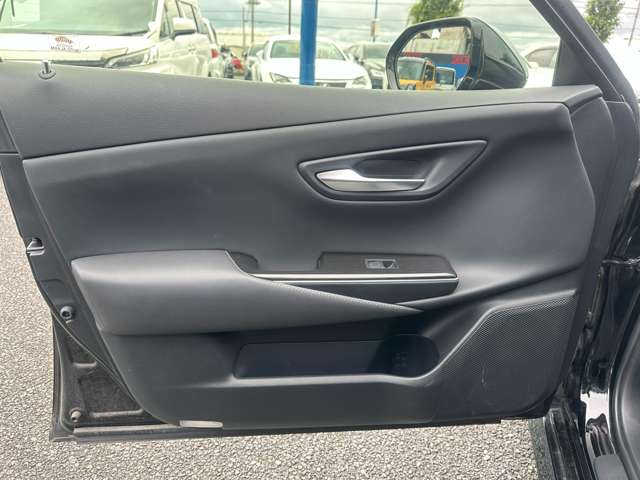 トヨタ クラウン　ハイブリッド ハイブリッド ２．５ Ｓ Ｃパッケージ R1年 (関東) 99