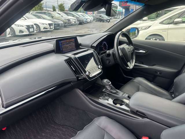 トヨタ クラウン　ハイブリッド ハイブリッド ２．５ Ｓ Ｃパッケージ R1年 (関東) 99