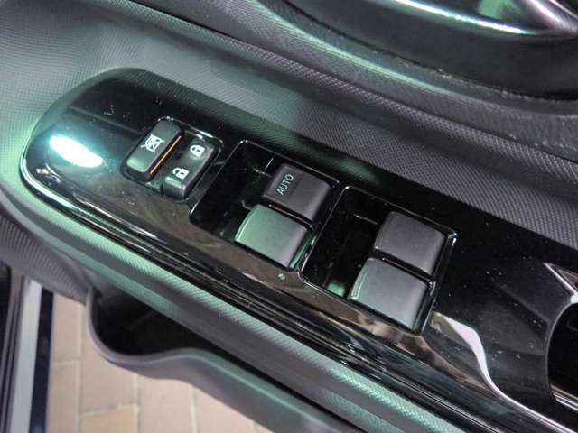 トヨタ アクア １．５ Ｓ スタイルブラック R1年 (近畿) 99