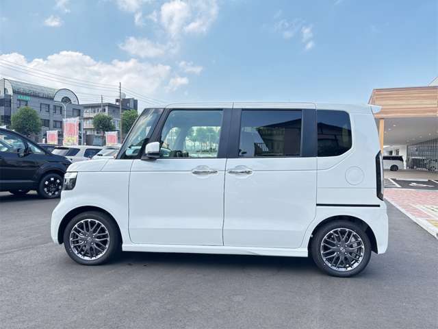 ホンダ Ｎ　ＢＯＸ カスタム ６６０ ターボ R7年 () 99