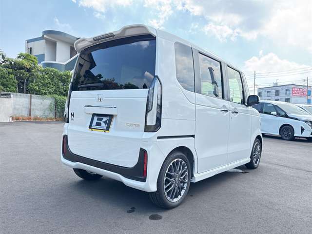 ホンダ Ｎ　ＢＯＸ カスタム ６６０ ターボ R7年 () 99