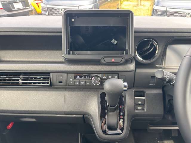 ホンダ Ｎ　ＢＯＸ カスタム ６６０ ターボ R8年 (九州・沖縄) 99