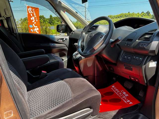 日産 セレナ ２．０ ２０Ｘ Ｓ－ＨＹＢＲＩＤ アドバンストセーフティ パッケージ H26年 (関東) 99
