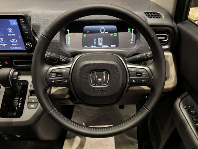 ホンダ フリード　ハイブリッド １．５ Ｅ：ＨＥＶ エアー ＥＸ R8年 () 99