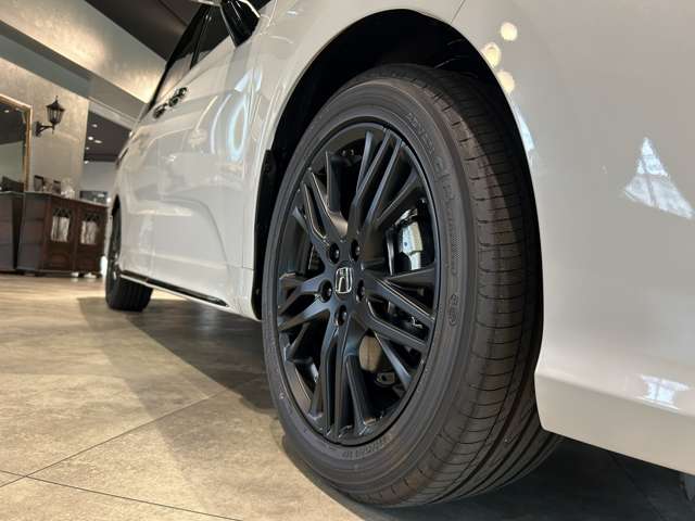 ホンダ オデッセイ　ハイブリッド ２．０ Ｅ：ＨＥＶ アブソルート ＥＸ ブラックエディション R8年 (関東) 99