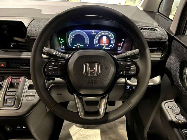 ホンダ ステップワゴン　ハイブリッド ２．０ Ｅ：ＨＥＶ エアー ＥＸ ３０周年特別仕様車 R8年 (関東) 99