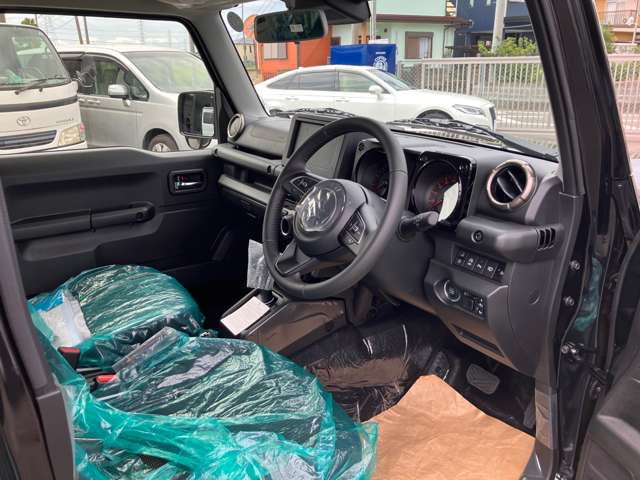 スズキ ジムニー　ノマド １．５ ＦＣ ４ＷＤ R8年 () 99