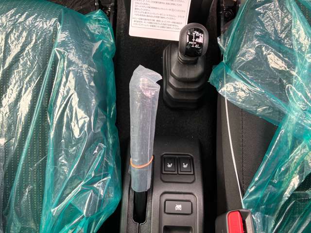 スズキ ジムニー　ノマド １．５ ＦＣ ４ＷＤ R8年 () 99