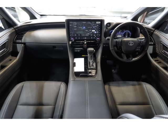 トヨタ アルファード　ハイブリッド ハイブリッド ２．５ Ｚ Ｅ－ＦＯＵＲ ４ＷＤ R8年 (北海道) 99