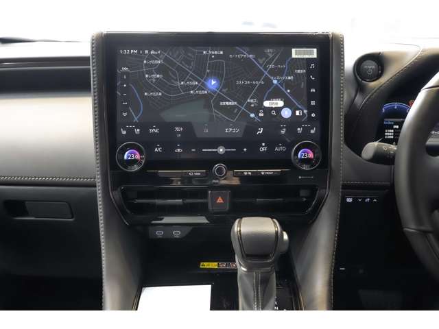 トヨタ アルファード　ハイブリッド ハイブリッド ２．５ Ｚ Ｅ－ＦＯＵＲ ４ＷＤ R8年 (北海道) 99