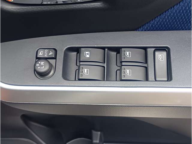 トヨタ ルーミー １．０ カスタム Ｇ－Ｔ H29年 (関東) 99