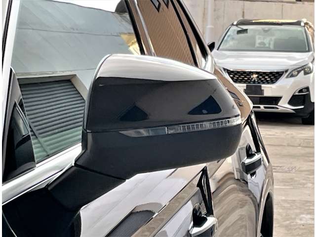 アウディ Ｑ５　スポーツバック ４０ ＴＤＩ クワトロ Ｓライン ディーゼルターボ ４ＷＤ R4年 (東北) 99