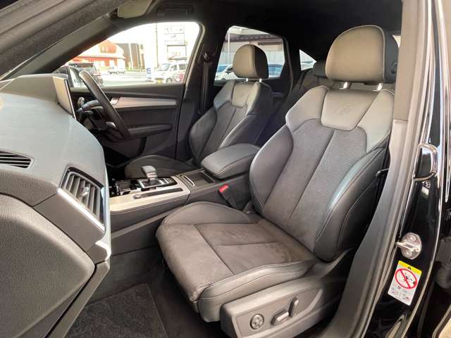 アウディ Ｑ５　スポーツバック ４０ ＴＤＩ クワトロ Ｓライン ディーゼルターボ ４ＷＤ R4年 (東北) 99