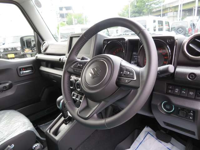 スズキ ジムニー　ノマド １．５ ＦＣ ４ＷＤ R8年 () 99