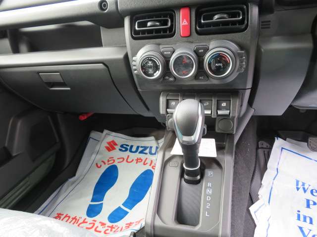 スズキ ジムニー　ノマド １．５ ＦＣ ４ＷＤ R8年 () 99