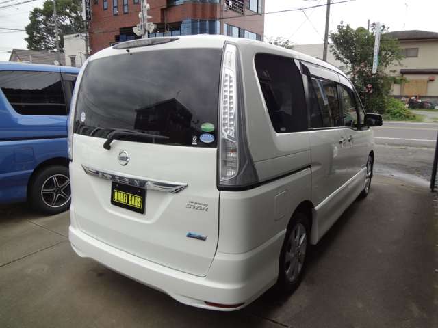 日産 セレナ ２．０ ハイウェイスター Ｓ－ＨＹＢＲＩＤ H25年 () 99