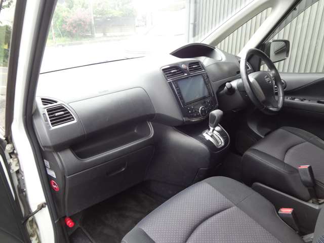 日産 セレナ ２．０ ハイウェイスター Ｓ－ＨＹＢＲＩＤ H25年 () 99