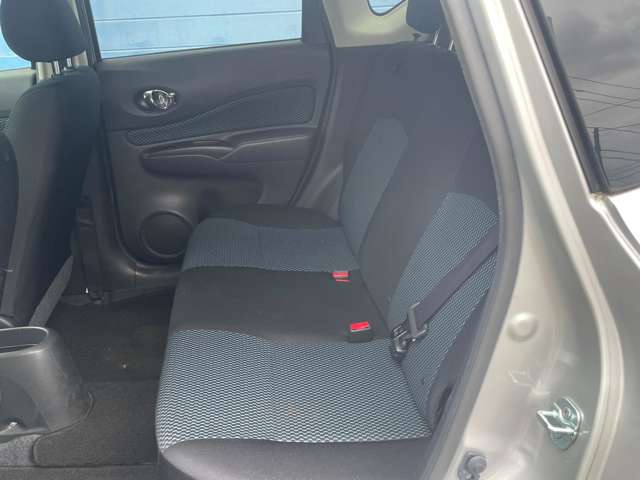 日産 ノート １．２ Ｘ ＤＩＧ－Ｓ H25年 () 99