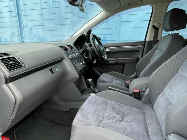 フォルクスワーゲン ゴルフトゥーラン ＴＳＩ　ハイライン H25年 (関東) 99
