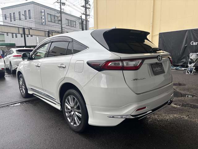 トヨタ ハリアー ２．０ プレミアム R1年 (近畿) 99