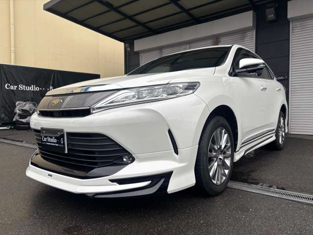 トヨタ ハリアー ２．０ プレミアム R1年 (近畿) 99