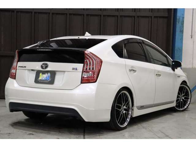 トヨタ プリウス １．８ Ｓ ツーリングセレクション H23年 (近畿) 99