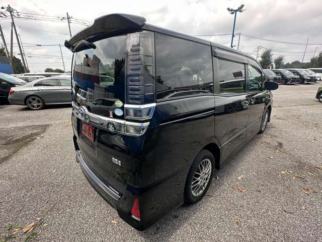 トヨタ ヴォクシー １．８ ハイブリッド ＺＳ H30年 (関東) 99