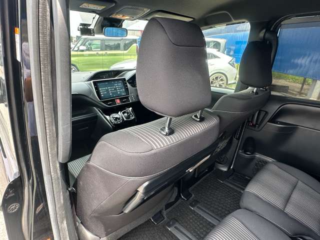 トヨタ ヴォクシー １．８ ハイブリッド ＺＳ H30年 (関東) 99